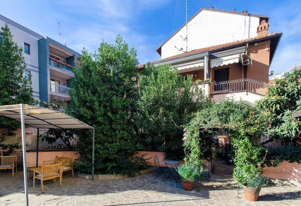 Un Insospettabile Angolo Verde In Citta Apartment Mailand