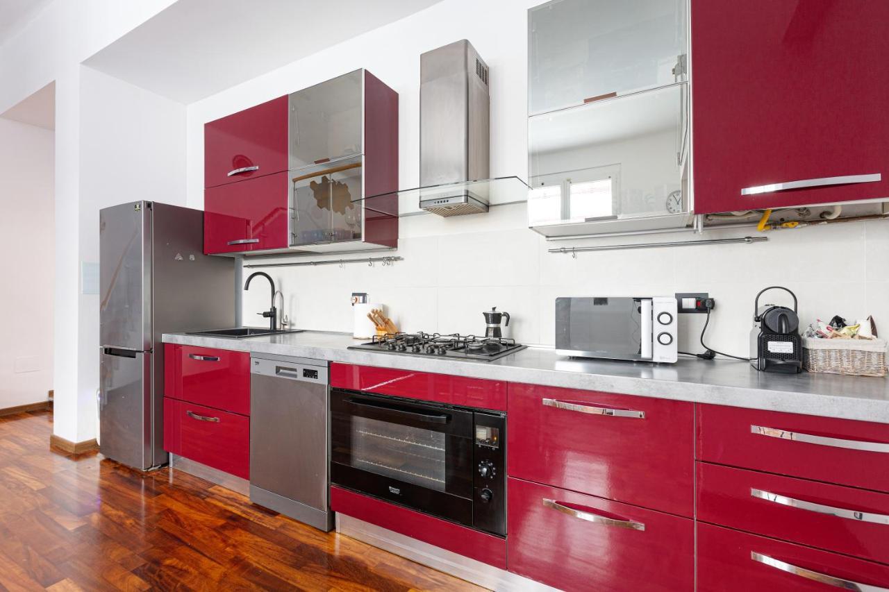 Cosy Nearby Piazza Insubria! Book Now! Mailand