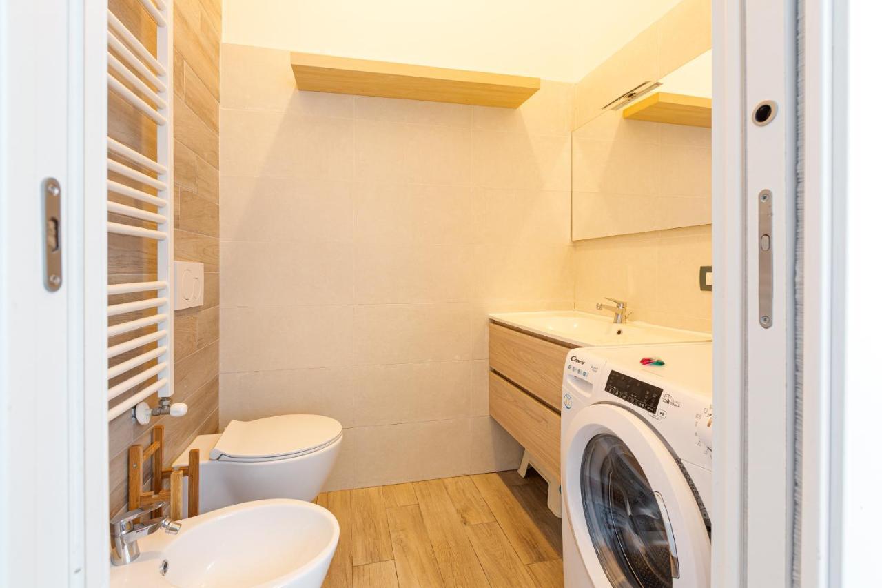 Cosy Nearby Piazza Insubria! Book Now! Apartment