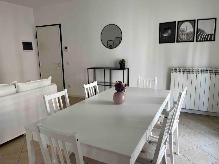 Apartment Luminoso Trilocale Affori Centro *