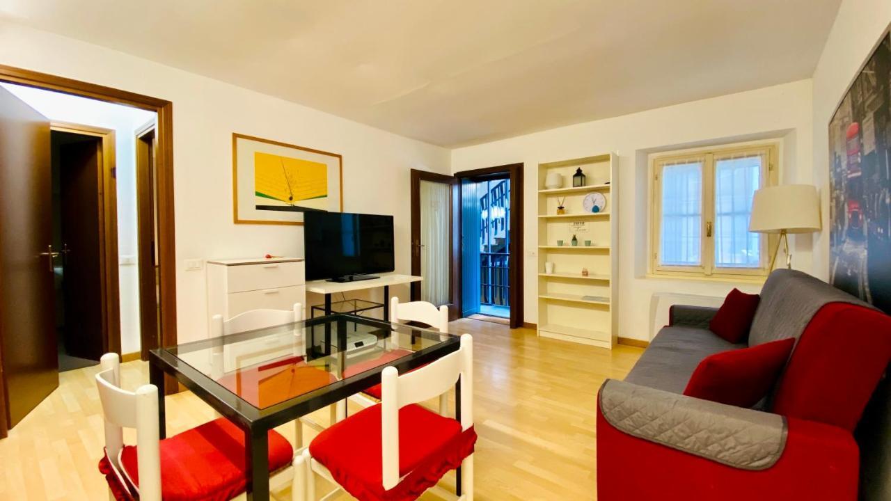 Navigli Darsena Style Apartment Mailand