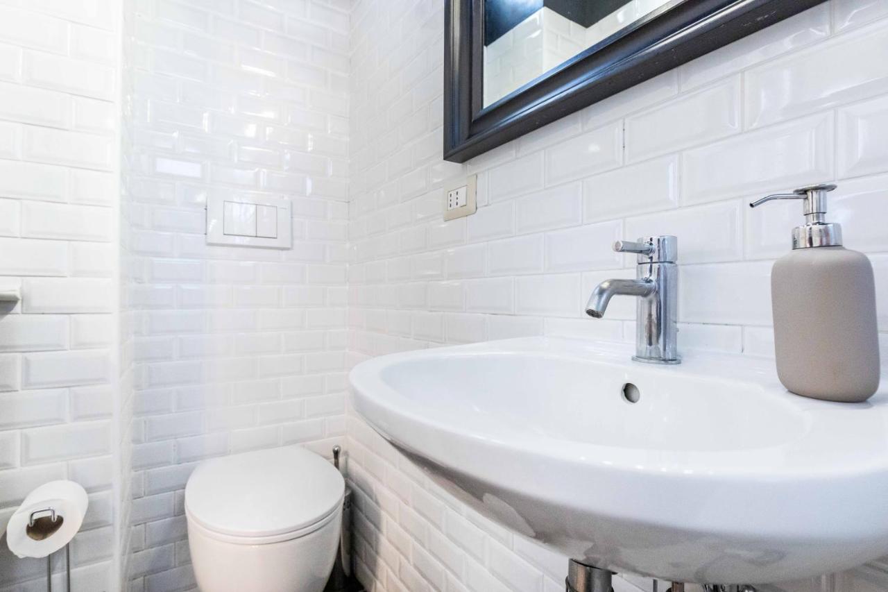 Tirso 9 - Con Posto Auto Apartment Milan