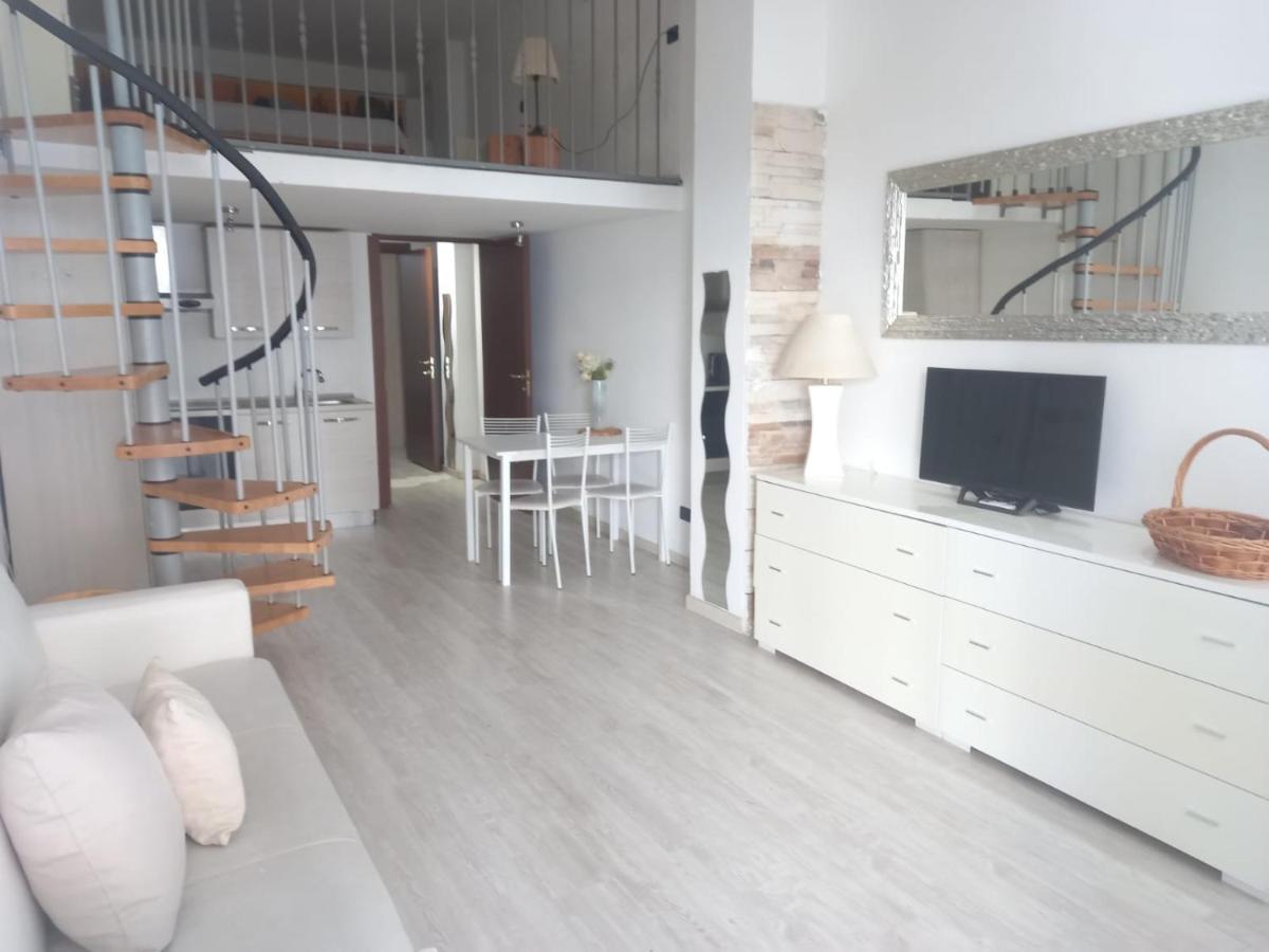 Breno Apartment Mailand