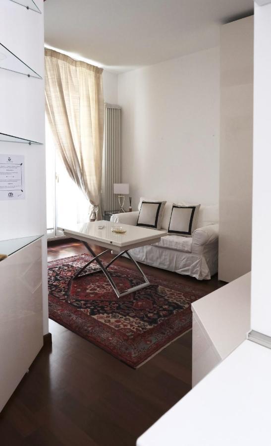 Apartment Comecasa Flowery Terraced Mailand