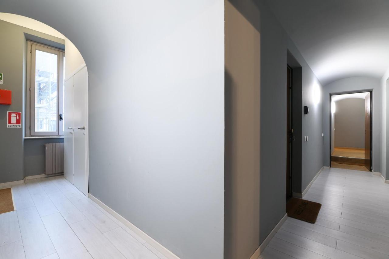 Luminoso Con Balcone In Cadorna Apartment