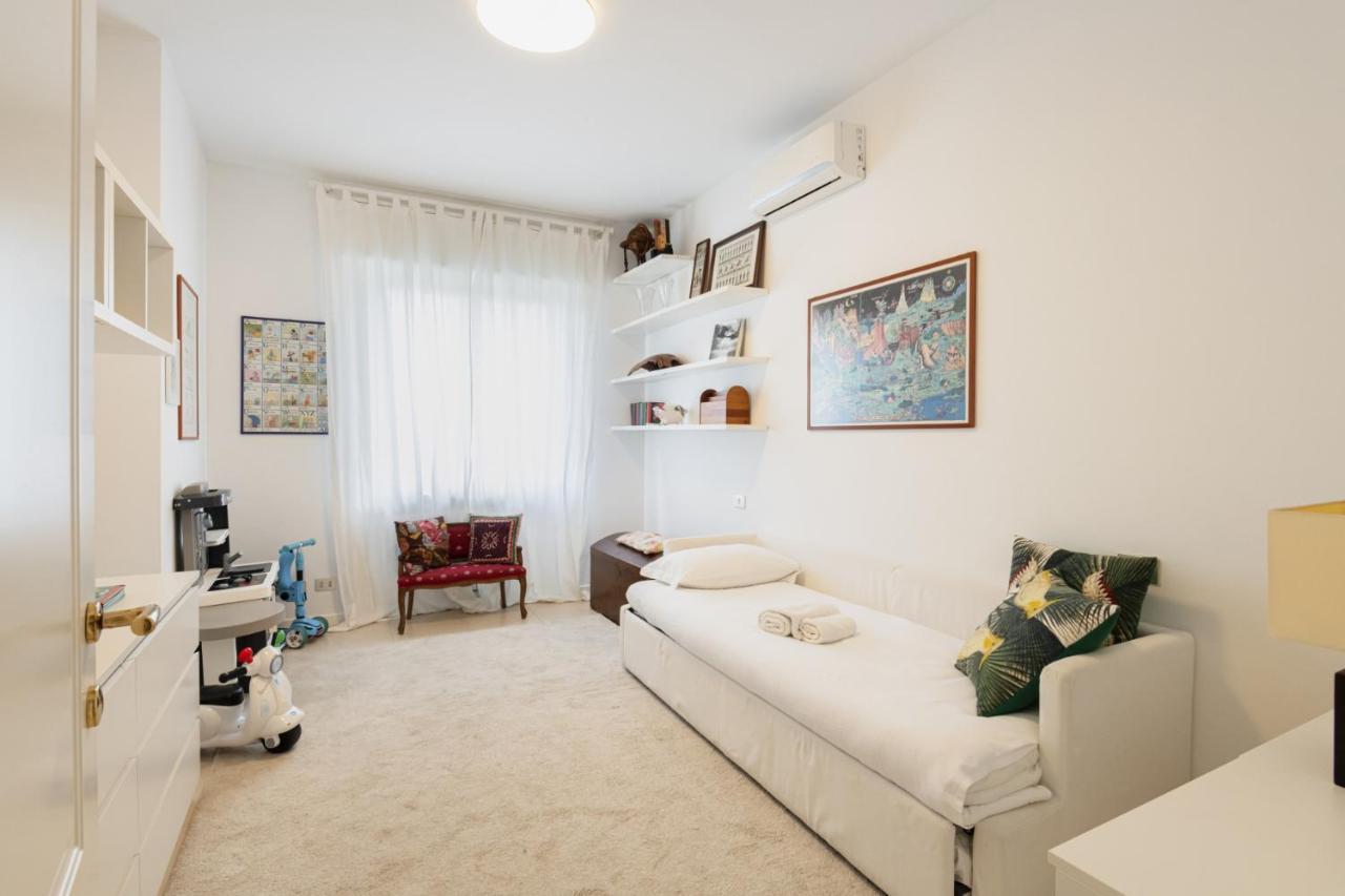Easylife - Attico 230mq Con Terrazza Area Bocconi Apartamento Milão