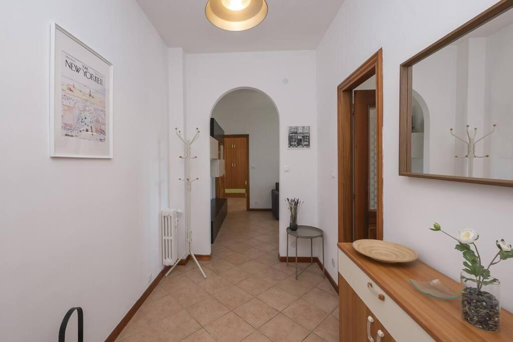 Youhosty - Zuretti42 * Mailand