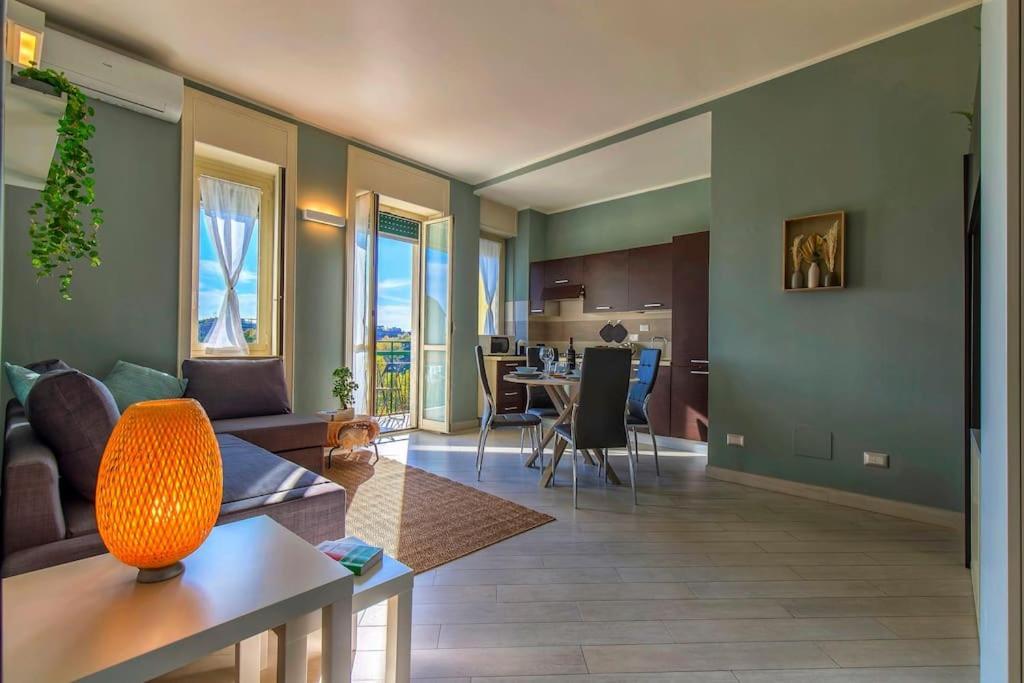 Apartment Charmy & Cozy Panoramic Flat 50m From M4 Stop