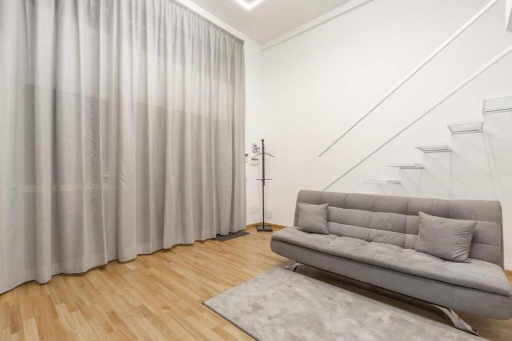 Apartment Meraviglioso Loft A Milano: *