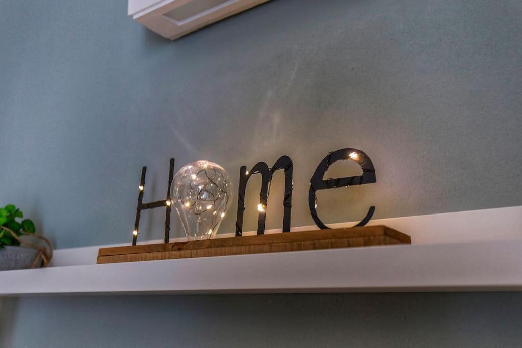 Charmy & Cozy Panoramic Flat 50m From M4 Stop *