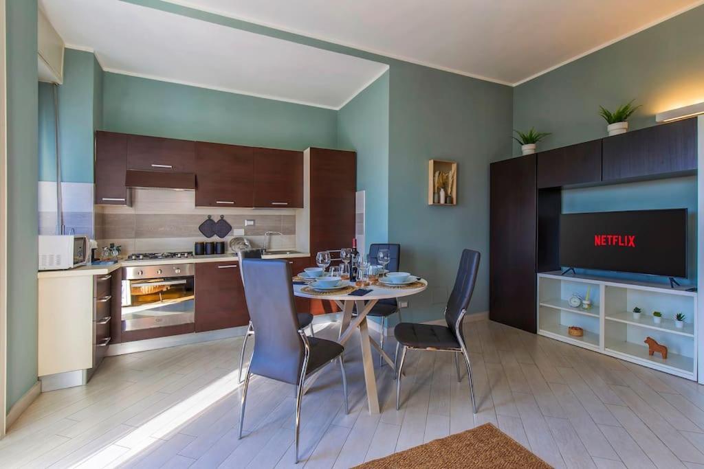 Charmy & Cozy Panoramic Flat 50m From M4 Stop Apartment *