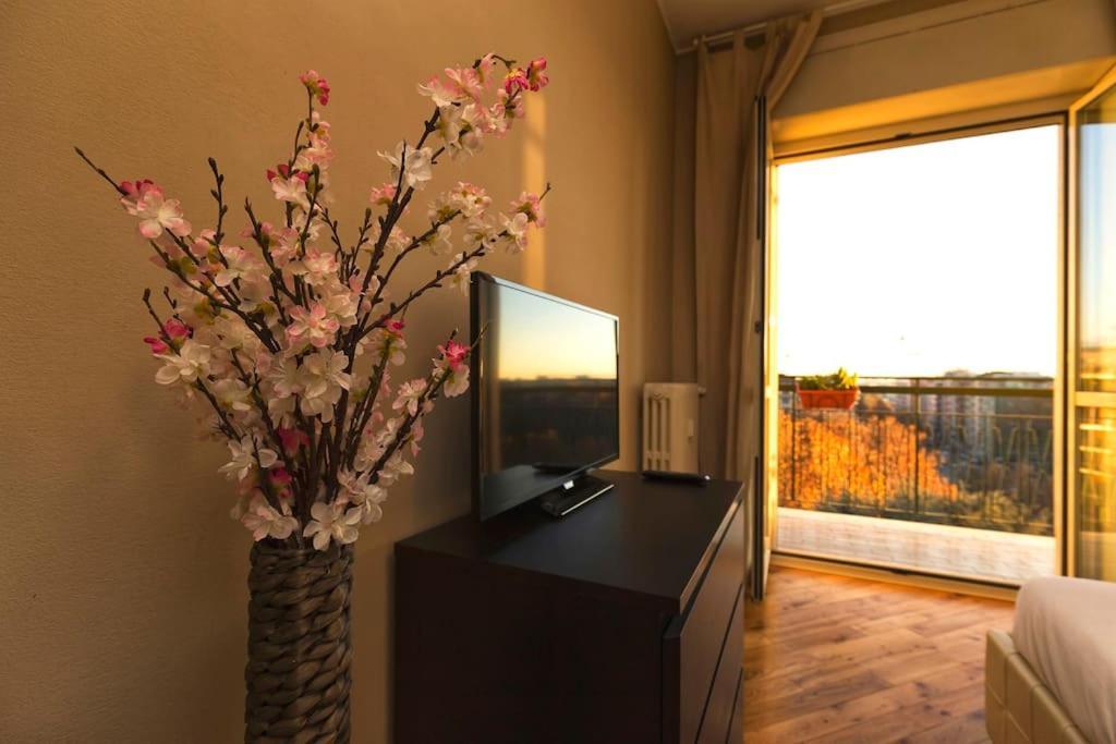 Sunny & Updated Flat With Panoramic View 50m From M4 Stop * Mailand