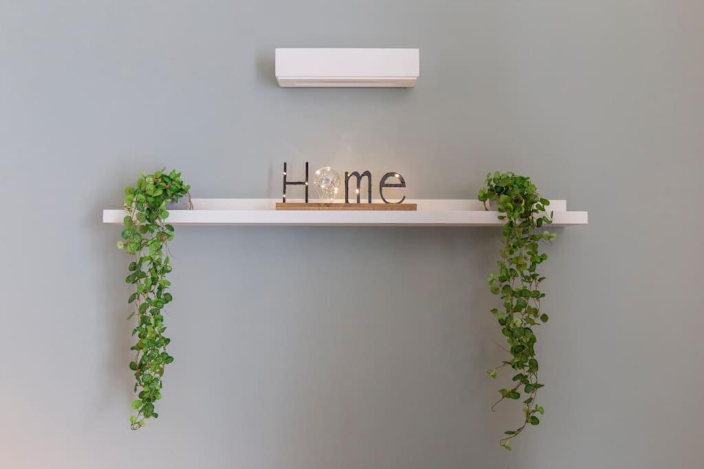 Charmy & Cozy Panoramic Flat 50m From M4 Stop *