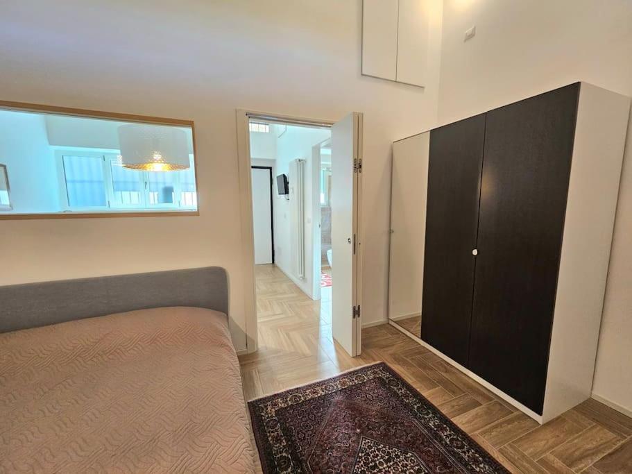 Grazioso Bilocale Ristrutturato Vicino Stazione/metro Apartamento