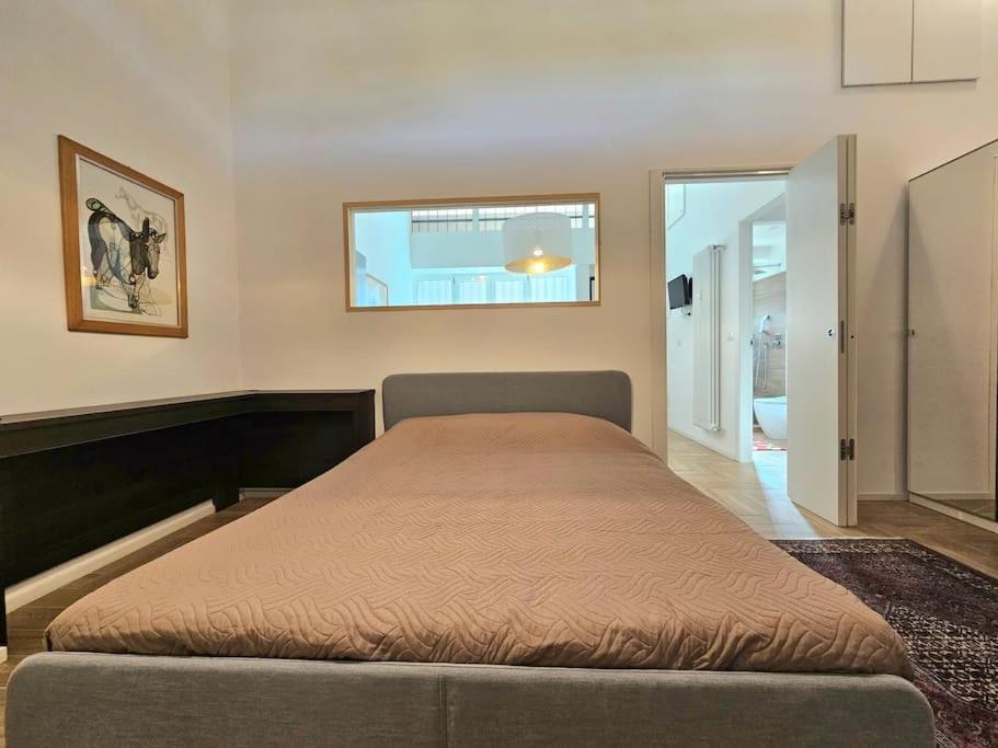 Grazioso Bilocale Ristrutturato Vicino Stazione/metro Apartamento *