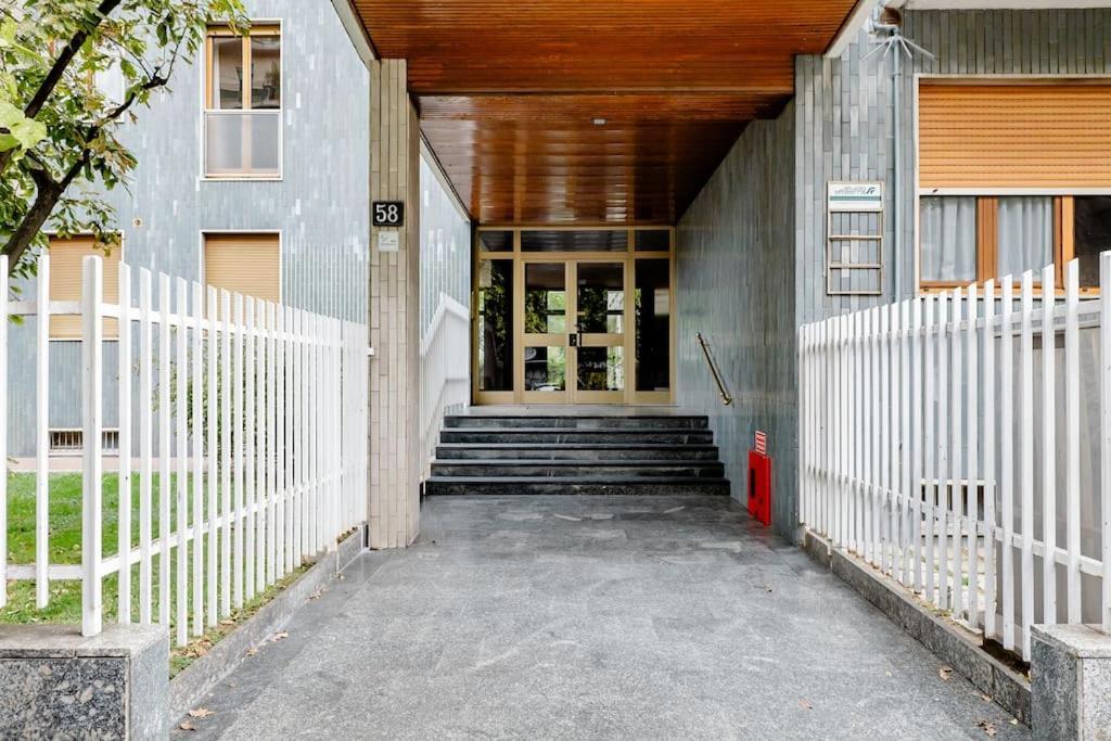 Apartamento Luxury 1 Bedroom Apartment, Close To San Siro, Fiera And 10 Min Metro To Duomo *