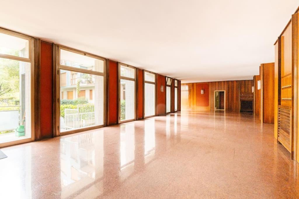 Luxury 1 Bedroom Apartment, Close To San Siro, Fiera And 10 Min Metro To Duomo Apartamento