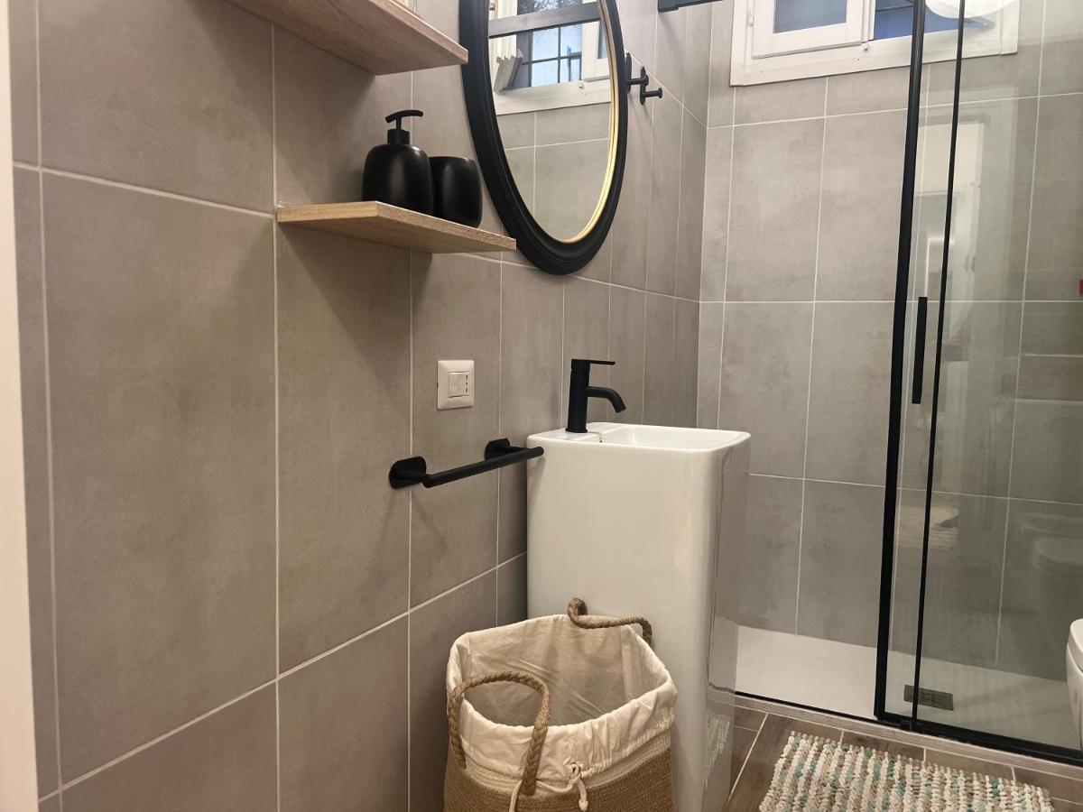 Apartment Regina In Bocconi Mailand