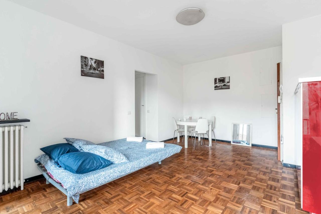 Mi8 -10 Minutes From The Duomo- Large Apartamento Milão