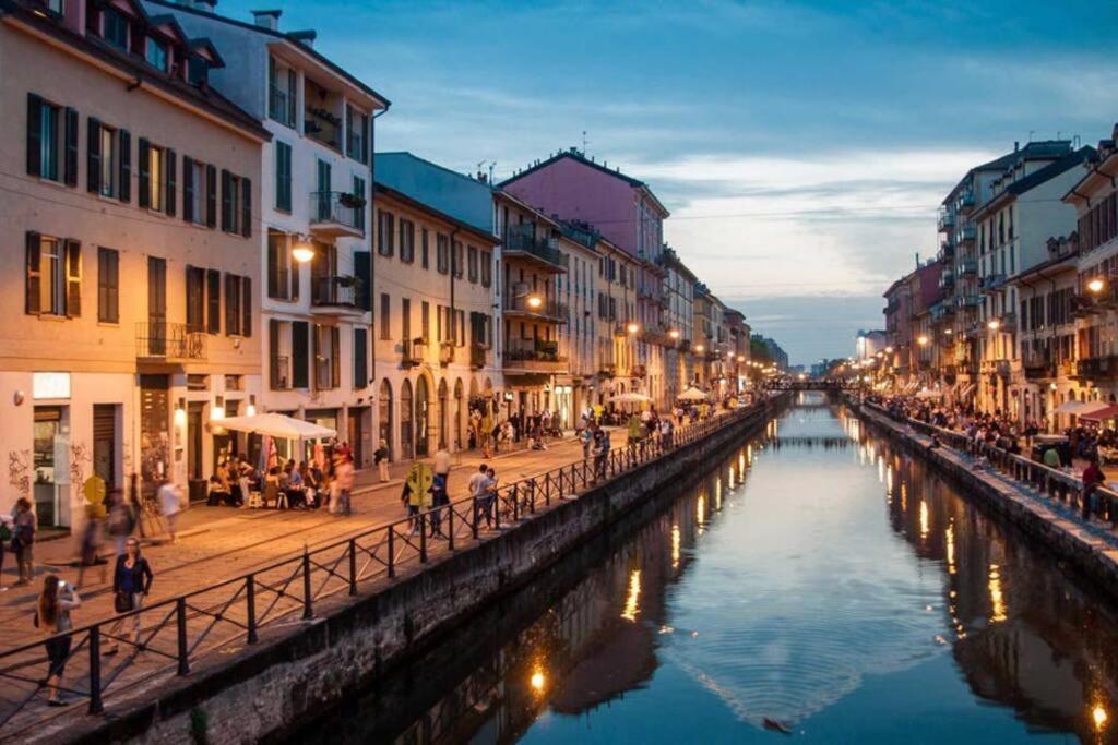 Daniela's Spazioso Ai Navigli Apartamento
