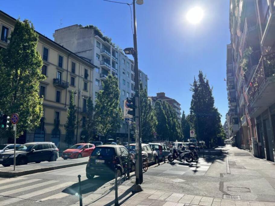 Daniela's Spazioso Ai Navigli Apartamento