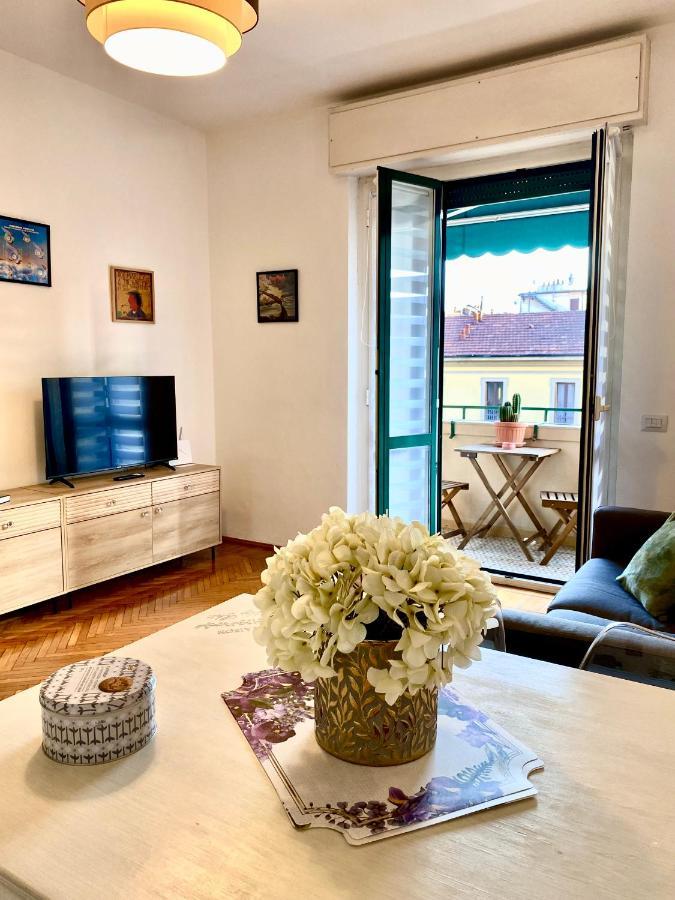Apartamento Daniela's Spazioso Ai Navigli Milão