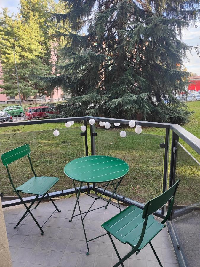 Apartamento Elegante Bilocale A Con Balcone Milão
