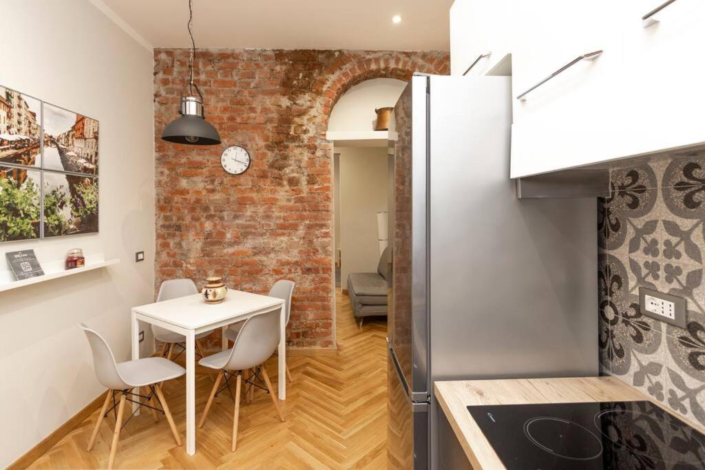 Apartment The Italian Design - 10 Minutes To Duomo *
