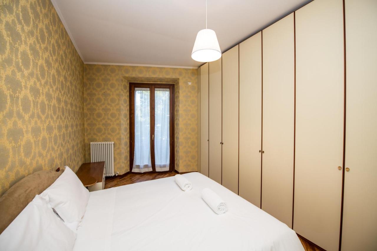 Shortmi Montello Mailand