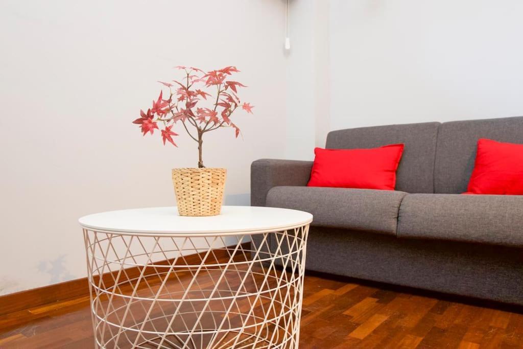 Apartment Naviglio Grande - Duomo In 15 Minuti Milan