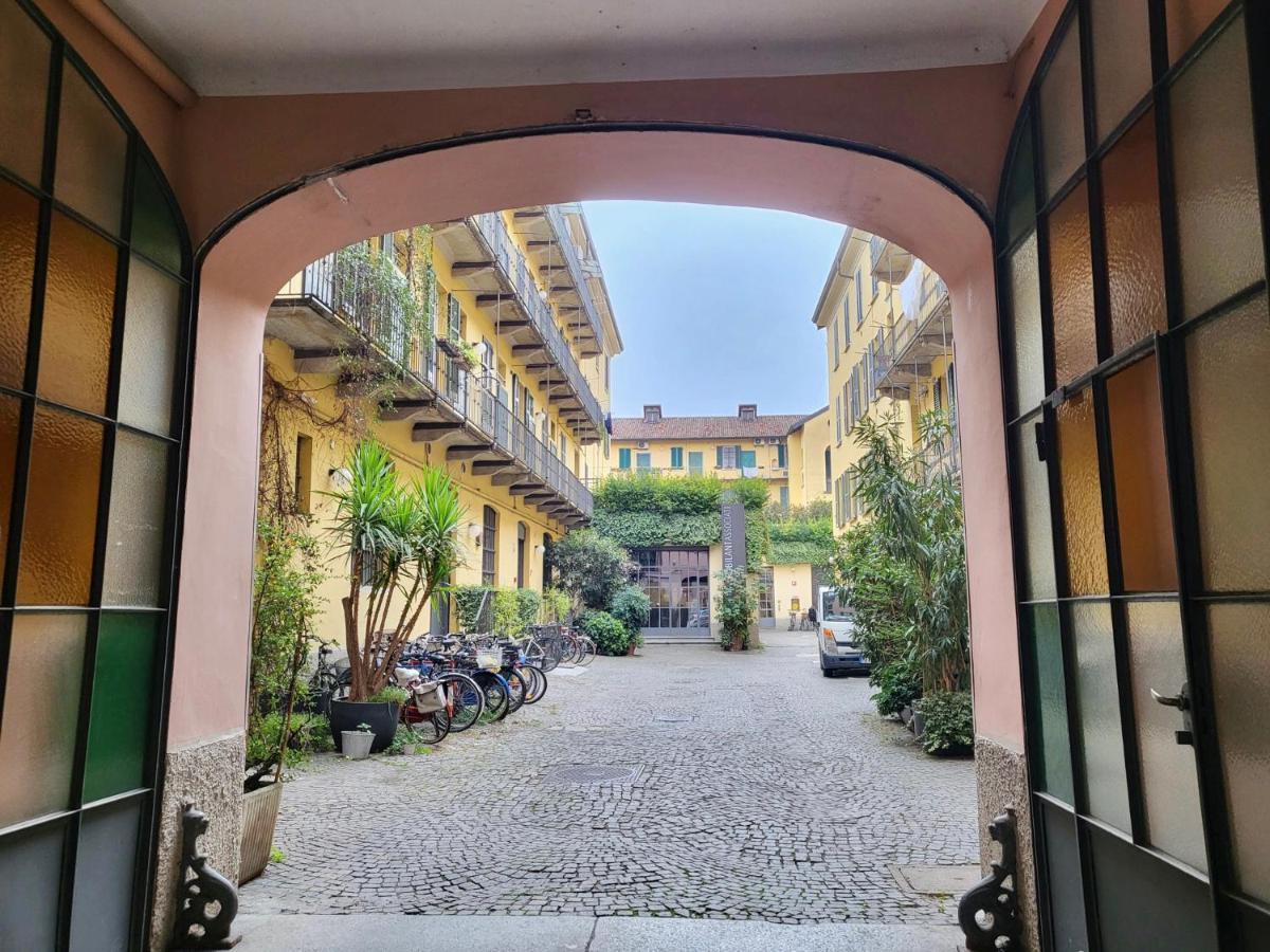 - Nella Corte Dei Navigli * Mailand