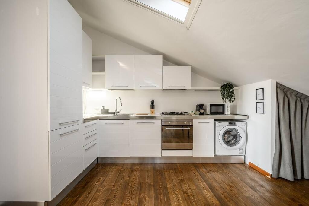Buenos Aires' Nest - 10 Minutes From Duomo With Terrace Mailand