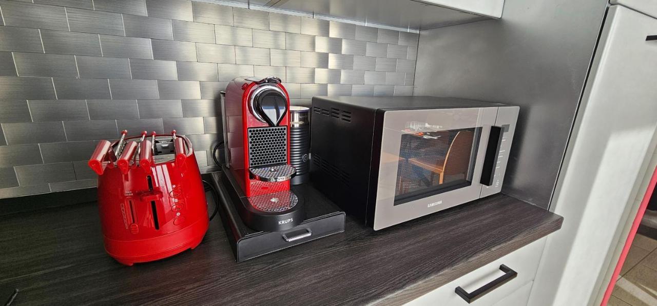 Apartment Ideal For Families,pets,business *