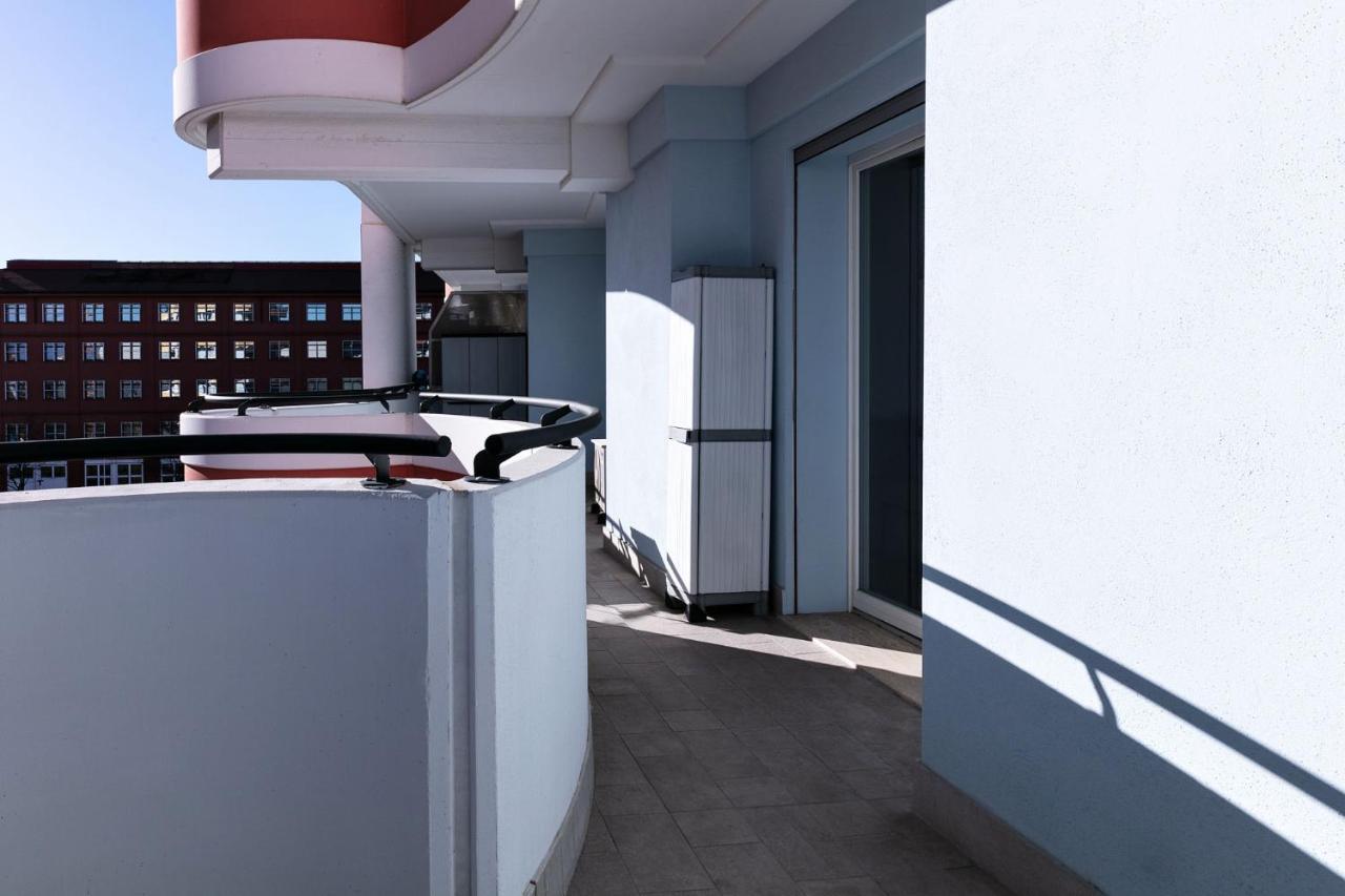 Dehomes - Bicocca Village 28