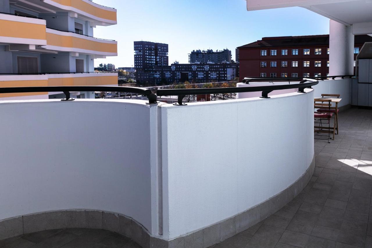 Dehomes - Bicocca Village 28 Milão