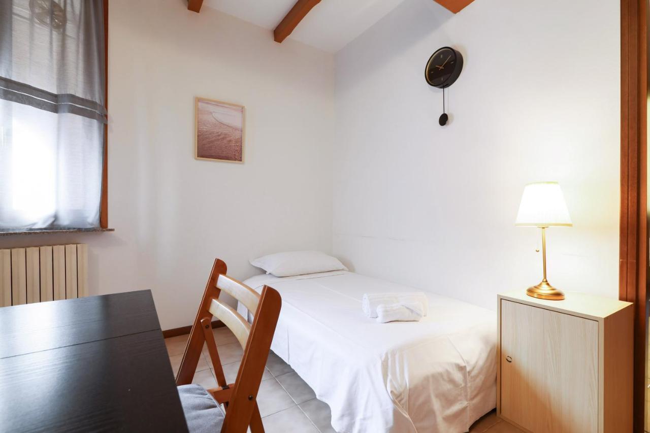 Primopiano - Colonne 18 Apartamento Milão