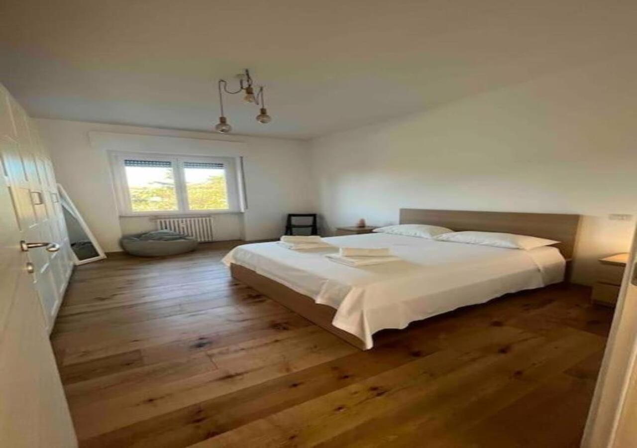 Marche Apartamento Milão