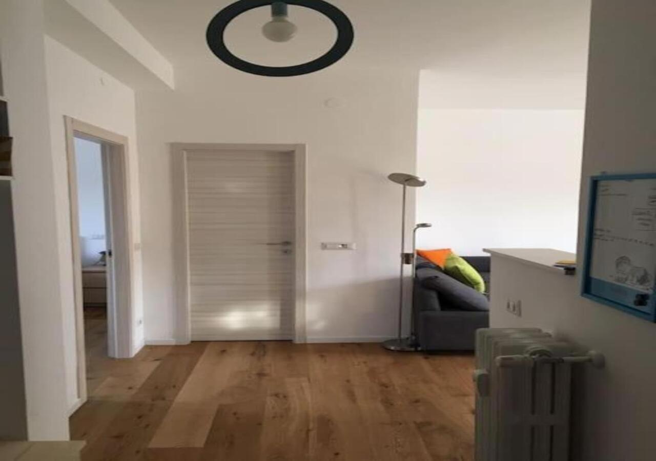 Marche Apartamento Milão