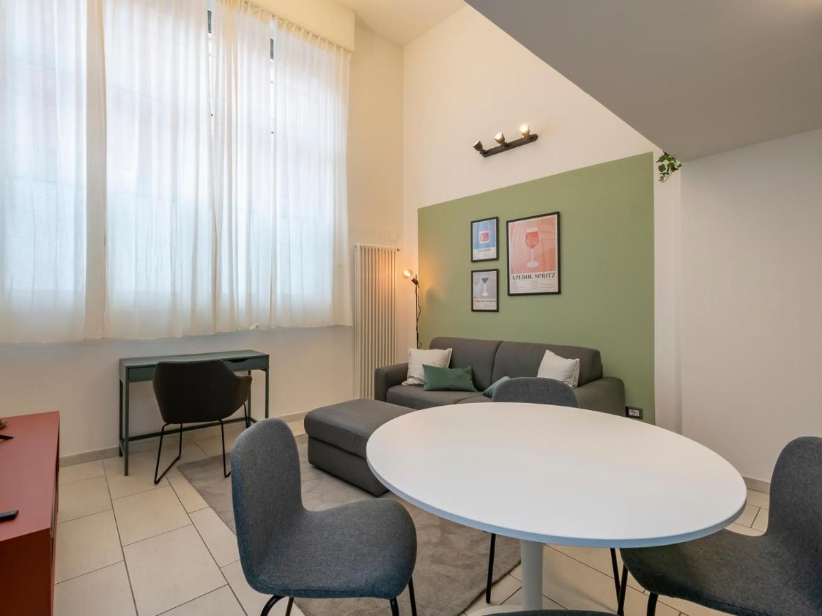 Apartment Ihost - Romilli 17a Mailand