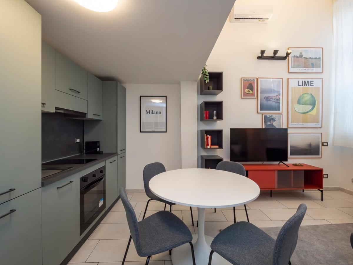 Ihost - Romilli 17a * Mailand