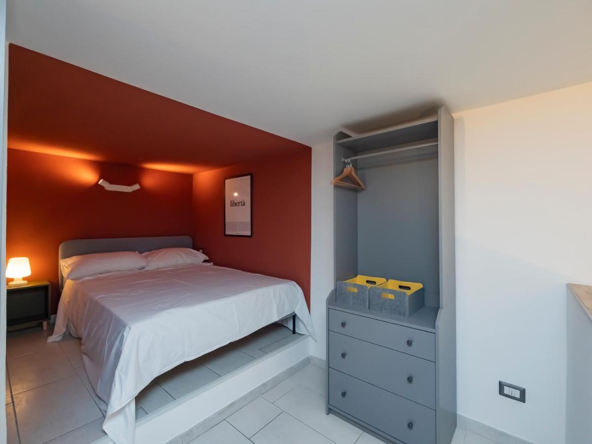 Ihost - Romilli 17a * Mailand