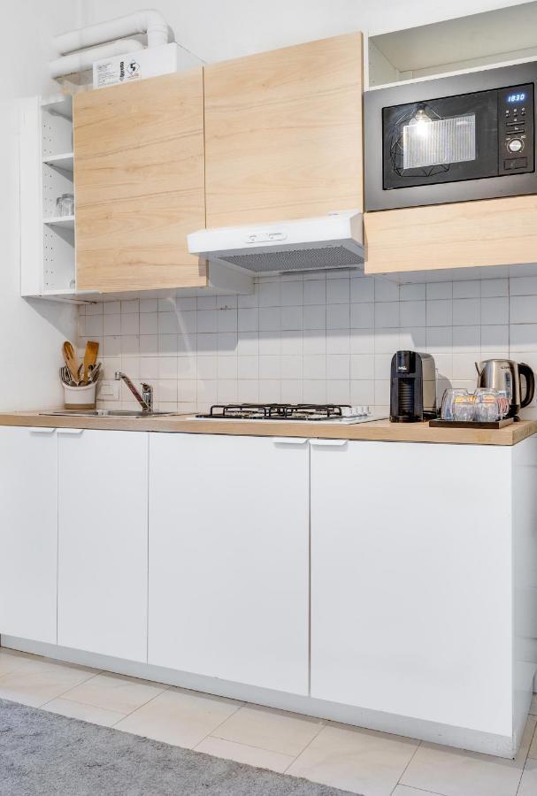 Apartment Comfy Free Wi-fi And Netflix, 4 Stops To Duomo Square Mailand