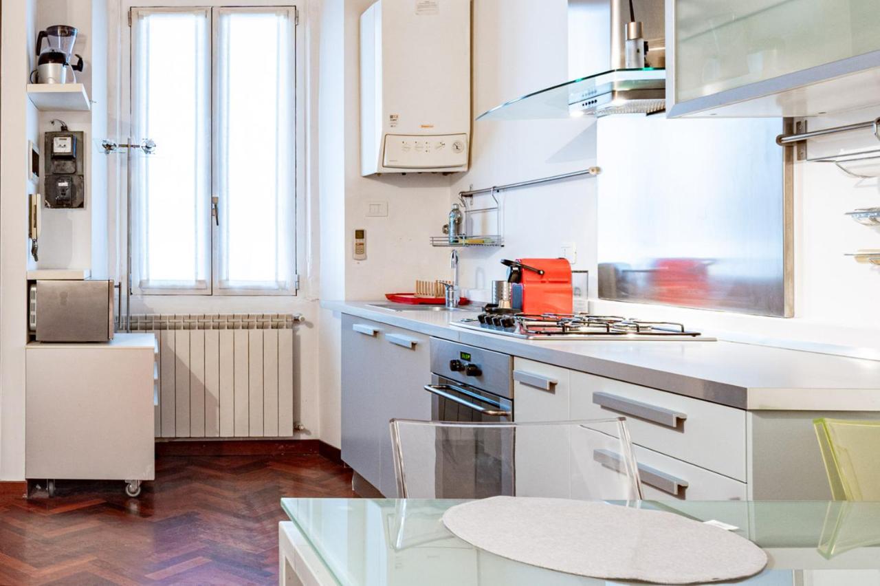 Apartamento Ticinese Livings Comfy - Full City Center Milão