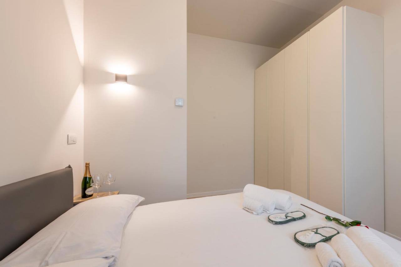 De Amicis, 25 - Nel Cuore Di * Mailand