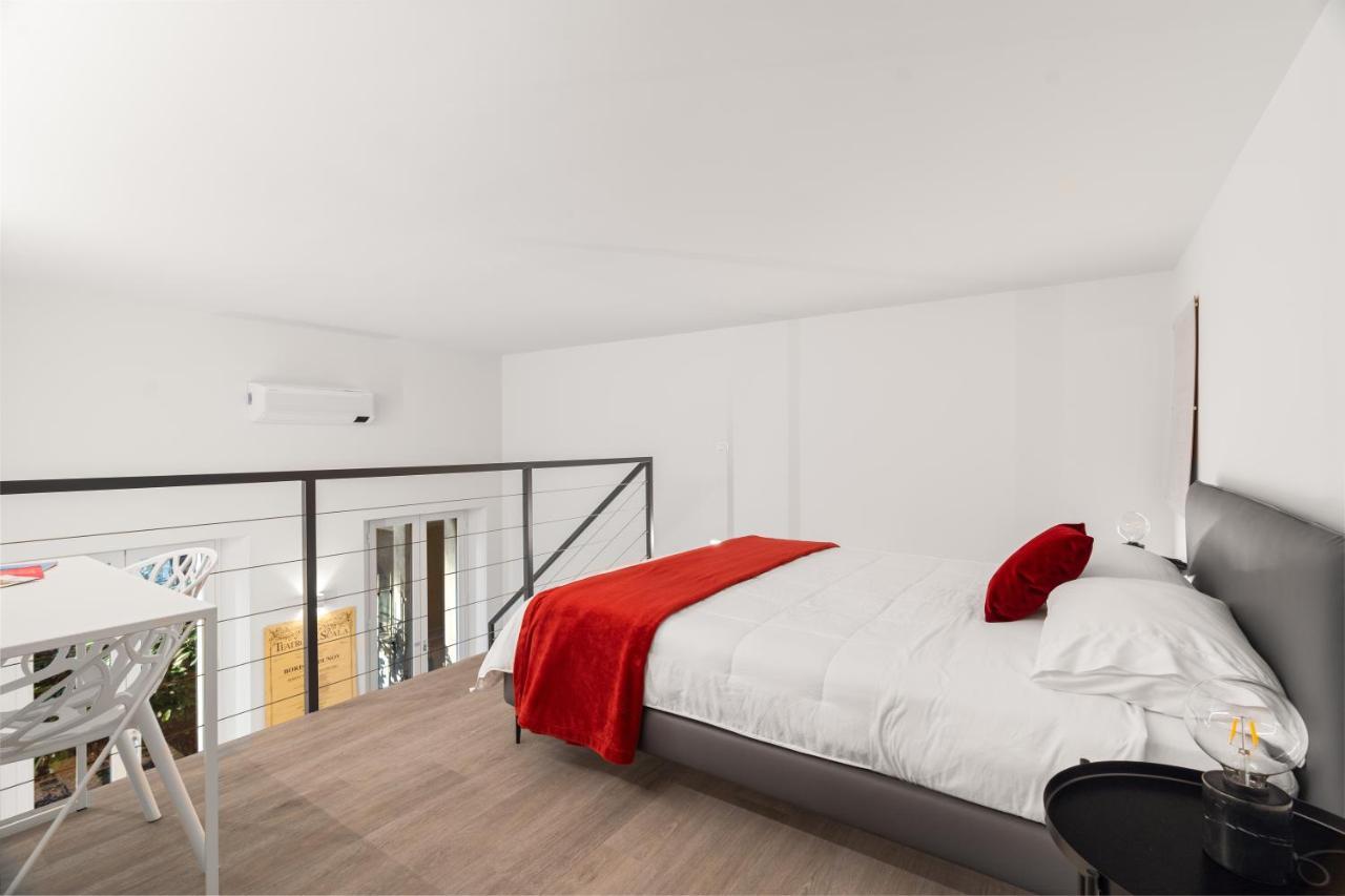 Modern Quiet Super Luxury