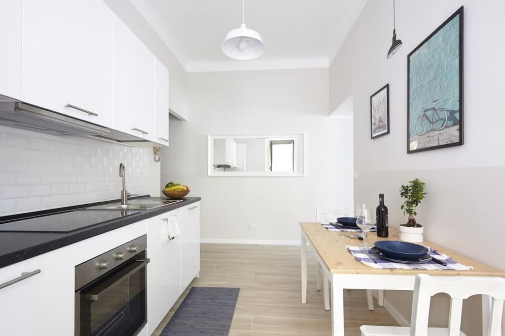 Apartamento Youhosty - Pellegrini 8/4 *
