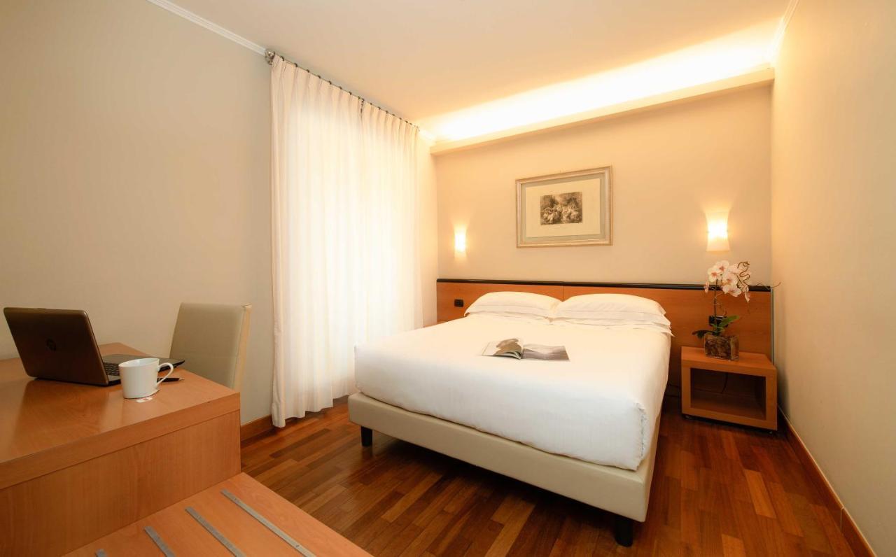 Fenice 3* Milão