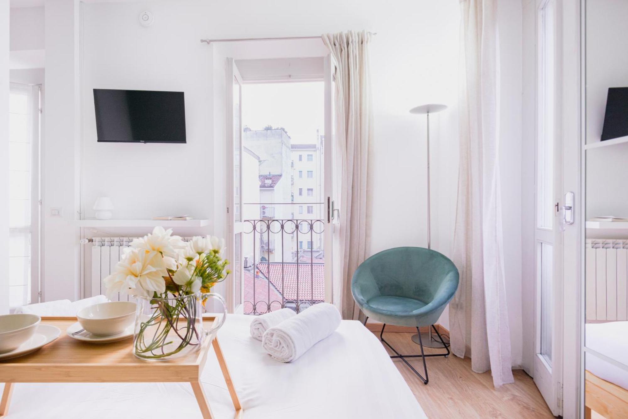 Amazing Flat Near Duomo & Colonne Di San Lorenzo By Easylife Milan