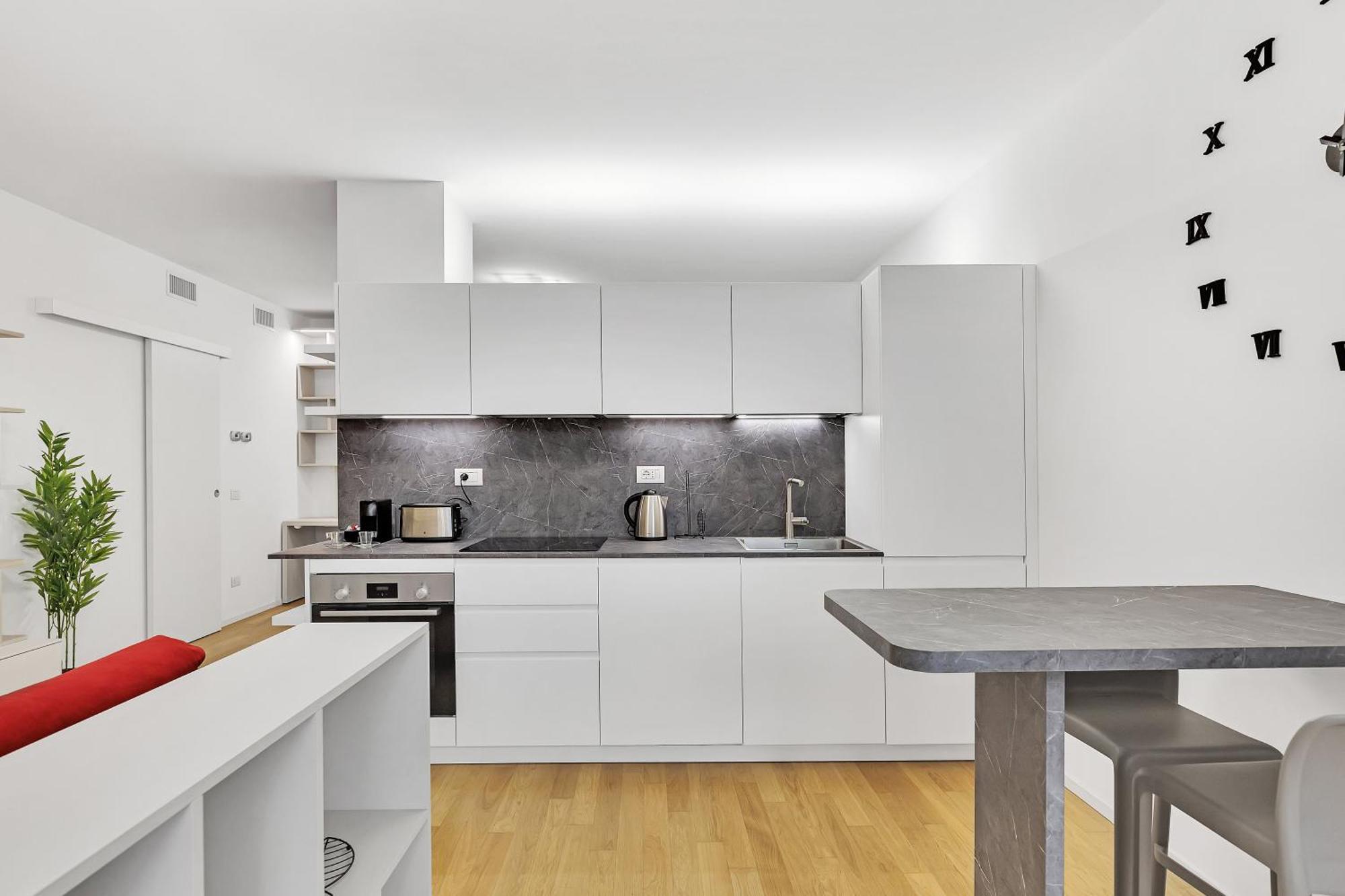 Design & Comfort - Loft In Milan's Historic Center