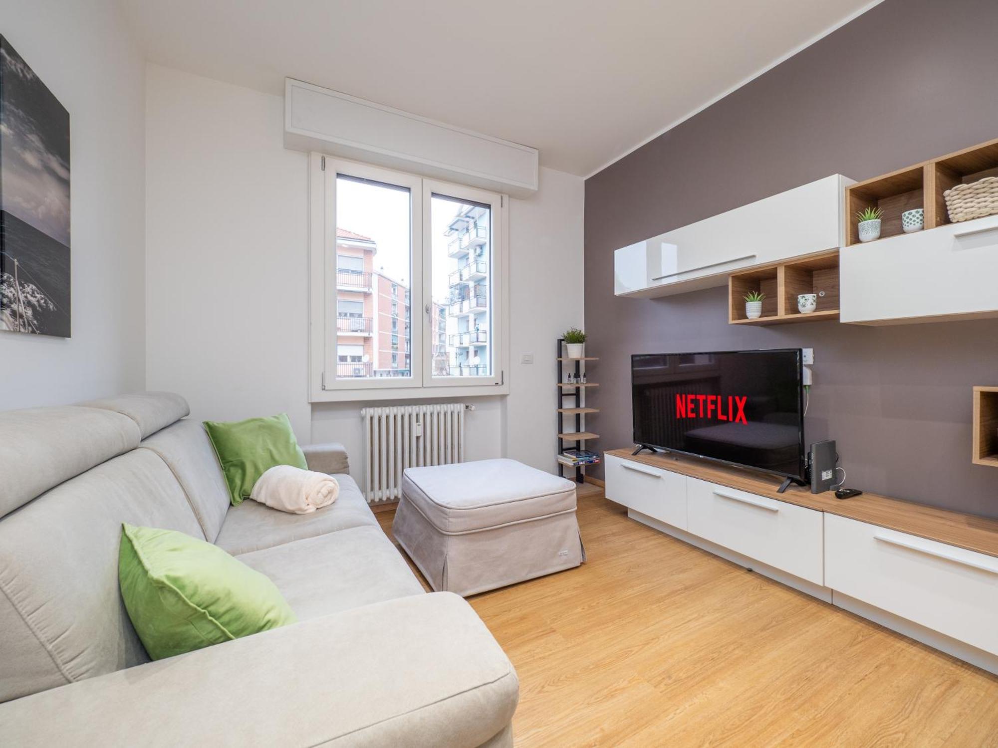 5 Guests - Modern With Balcony * Milan
